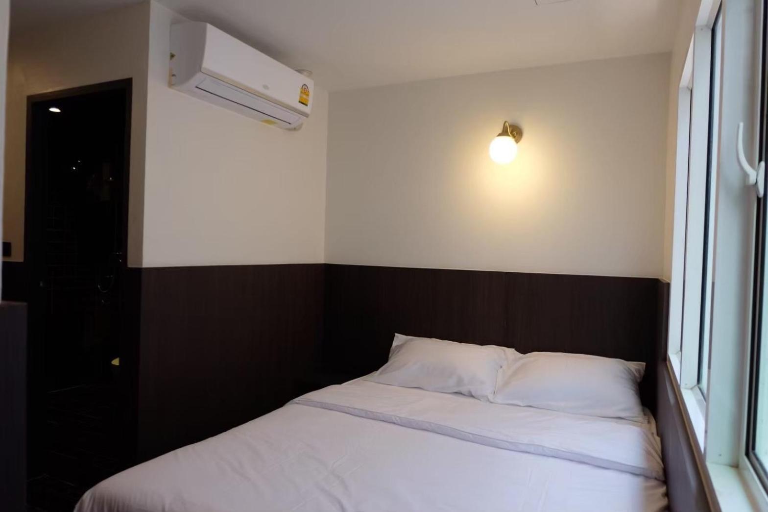 Four Sisters Homestay Bangkok Exteriör bild