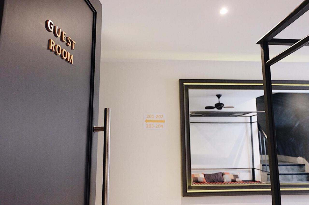 Four Sisters Homestay Bangkok Exteriör bild