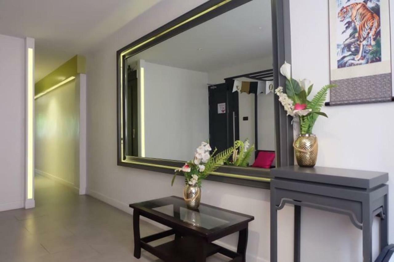 Four Sisters Homestay Bangkok Exteriör bild